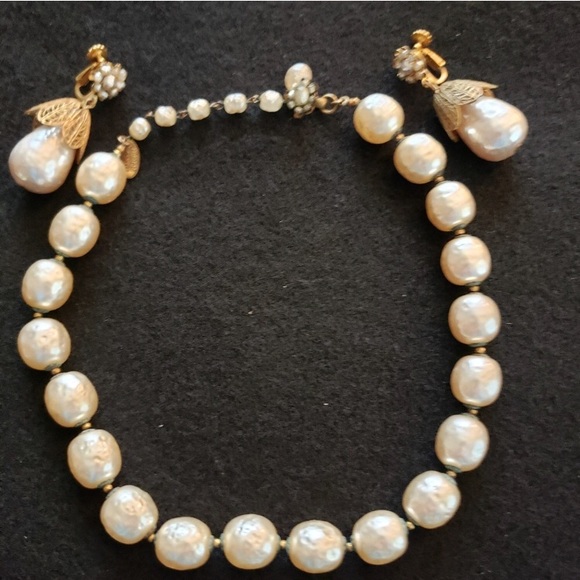 Miriam Haskell Jewelry - Miriam Haskell Baroque Pearls ~ reposhing ~